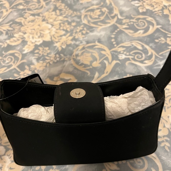 Guess Purse - Picture 4 of 4